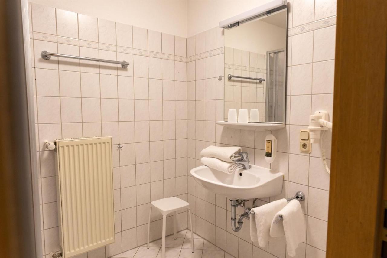 Отель Haus Sonneck Marburg Экстерьер фото